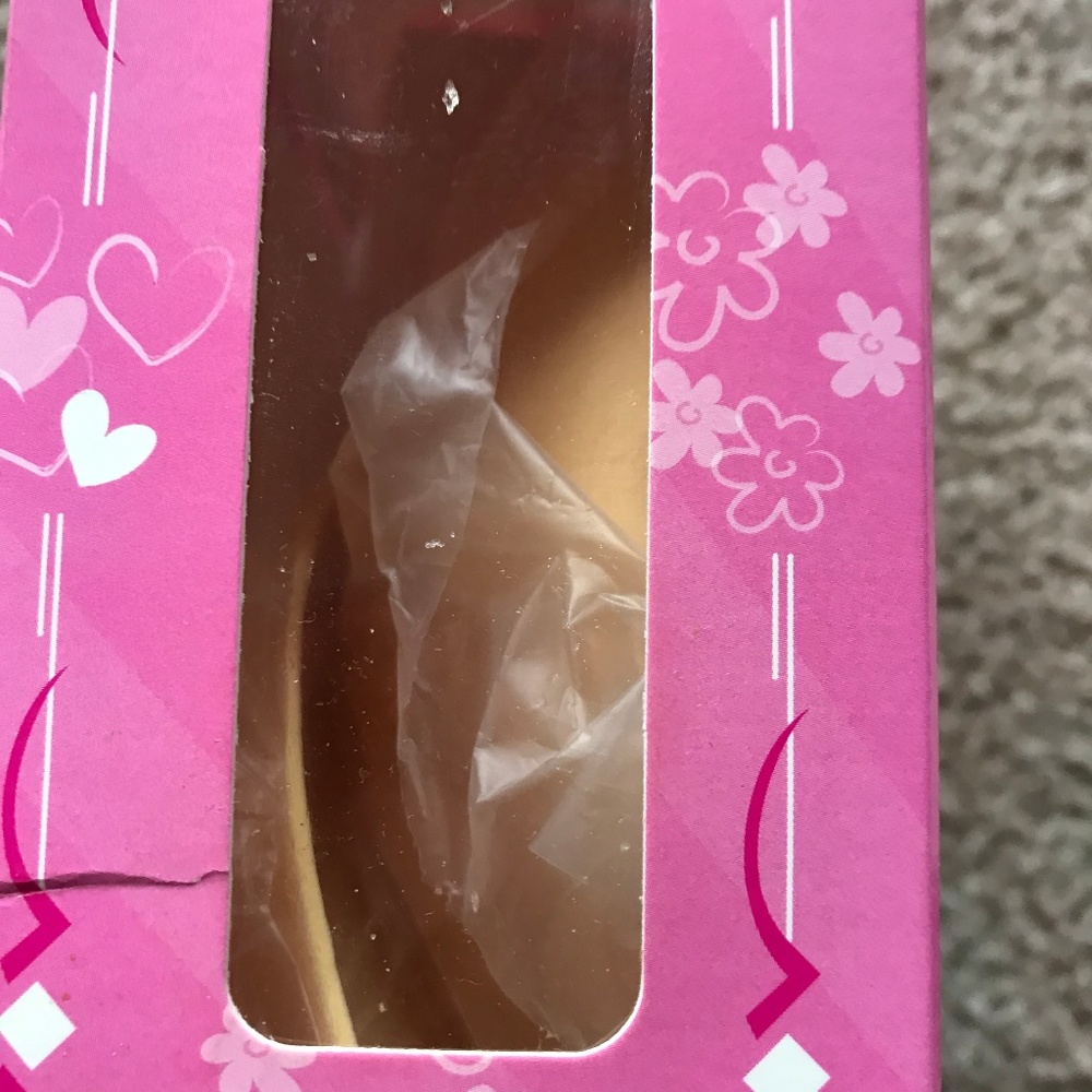 Stick On Bra Cups - Picture 3 of 4